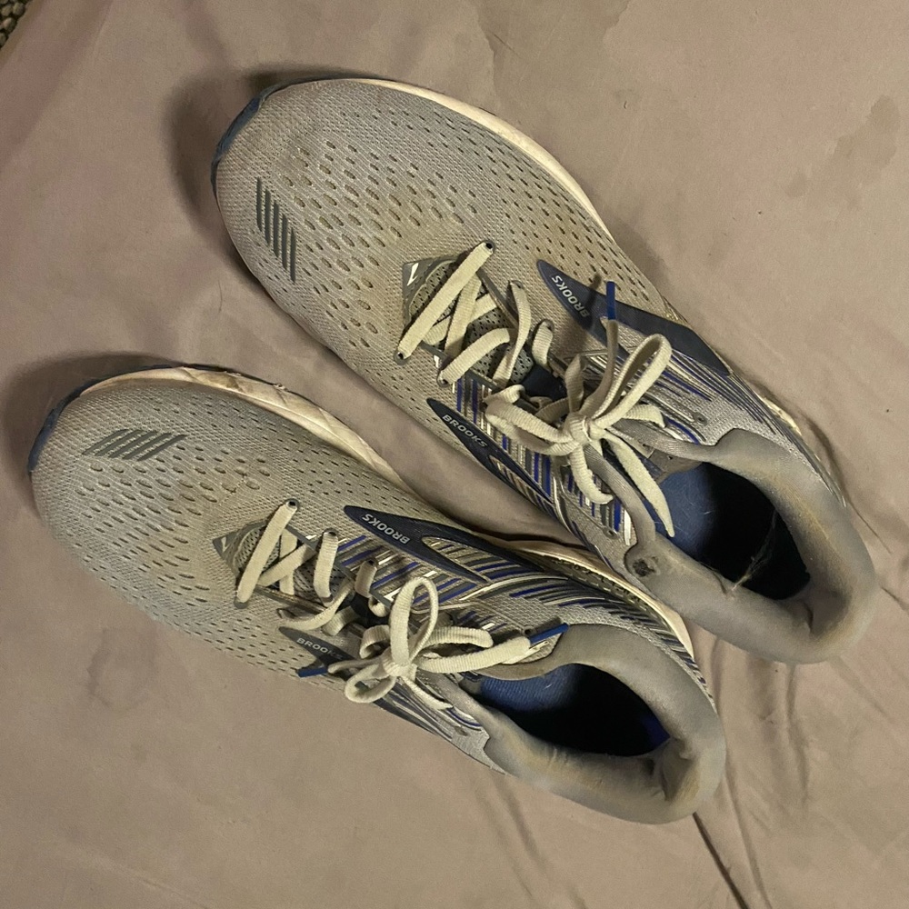 Brooks Adrenaline GTS